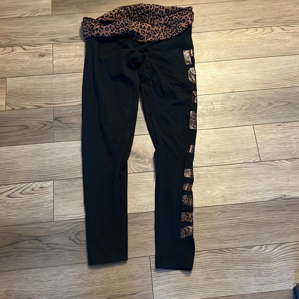 Victoria’s Secret pink cotton legging